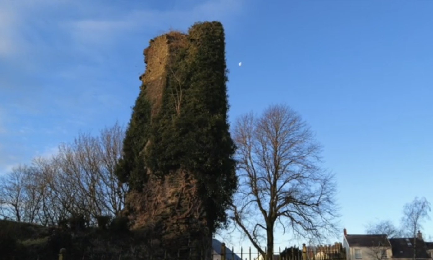 Read more about the article Unveiling the Haunting Mystery of Llantrisant Castle